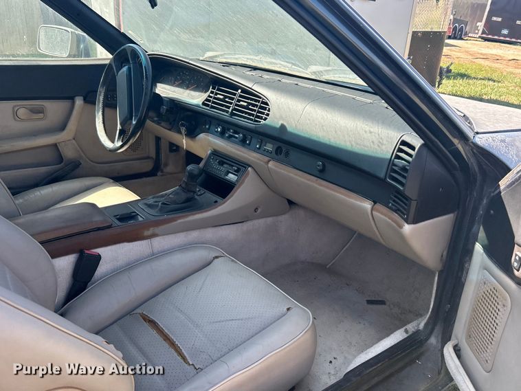 image for item NB9351 1987 Porsche 944 