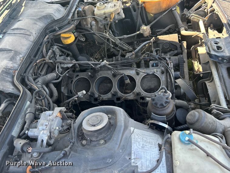 image for item NB9351 1987 Porsche 944 