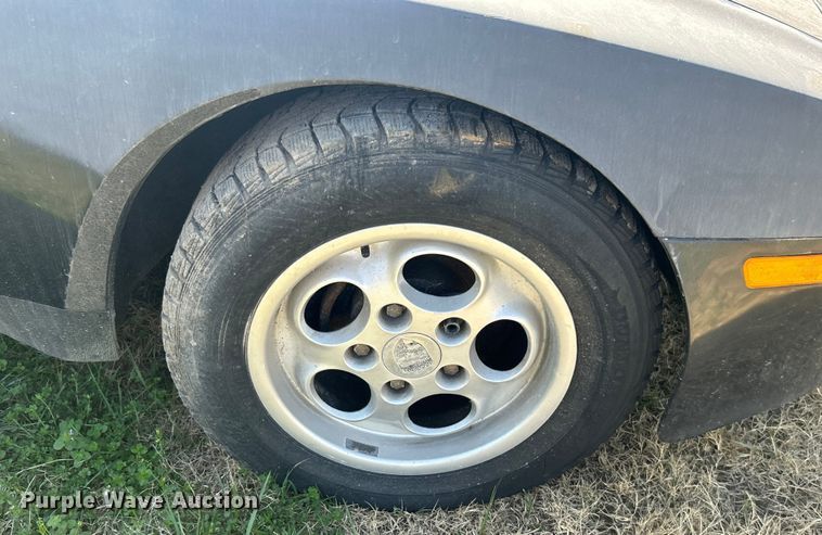 image for item NB9351 1987 Porsche 944 