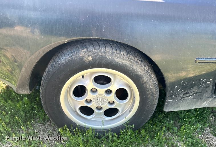 image for item NB9351 1987 Porsche 944 