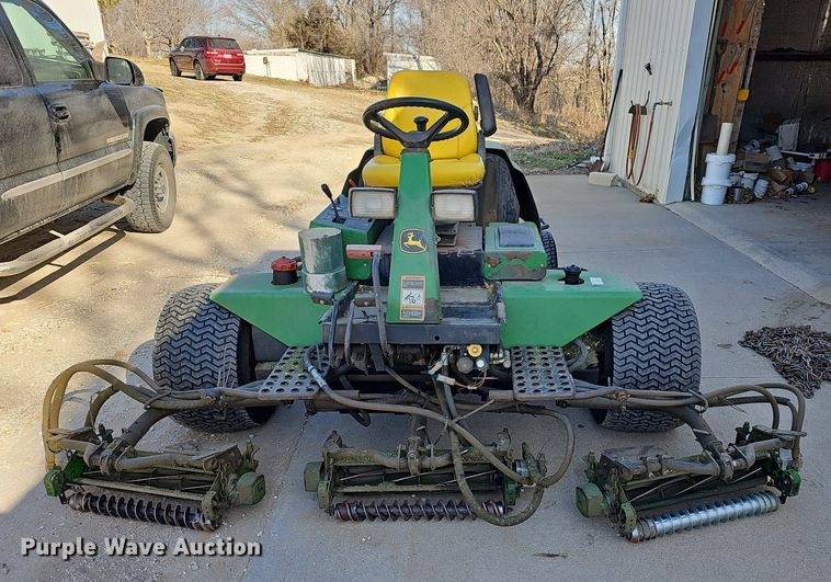 image for item NE9539 John Deere  3215B reel mower