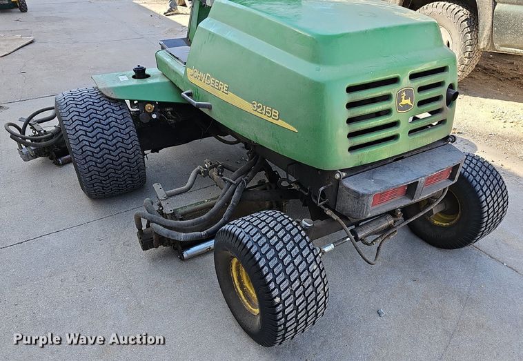 image for item NE9539 John Deere  3215B reel mower