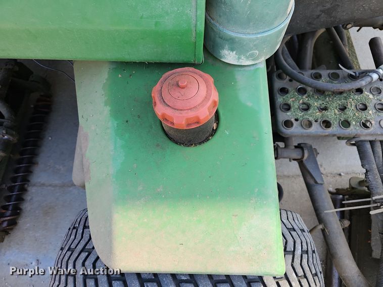 image for item NE9539 John Deere  3215B reel mower