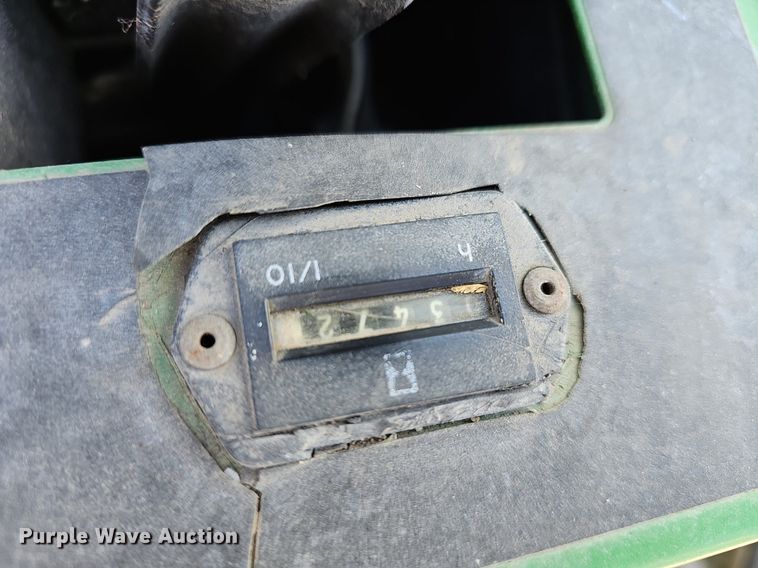 image for item NE9539 John Deere  3215B reel mower