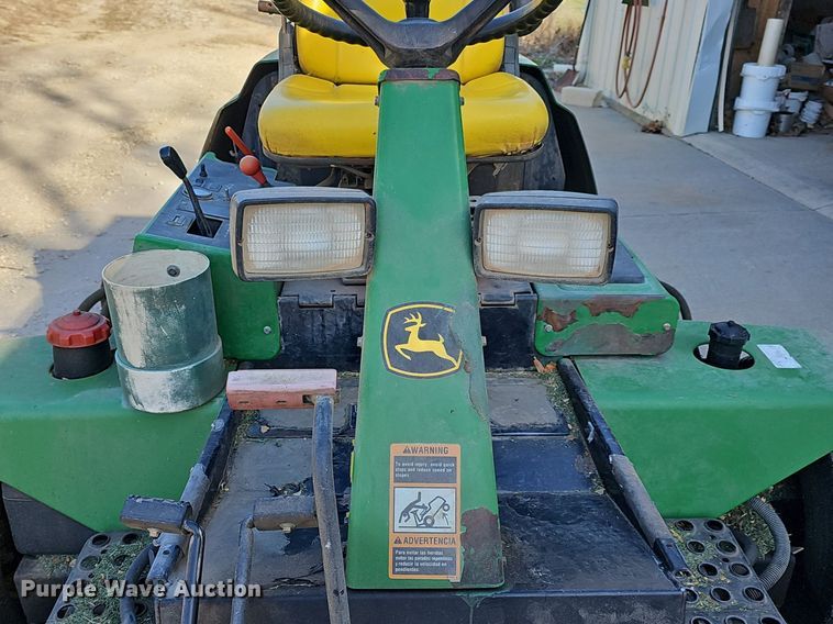 image for item NE9539 John Deere  3215B reel mower