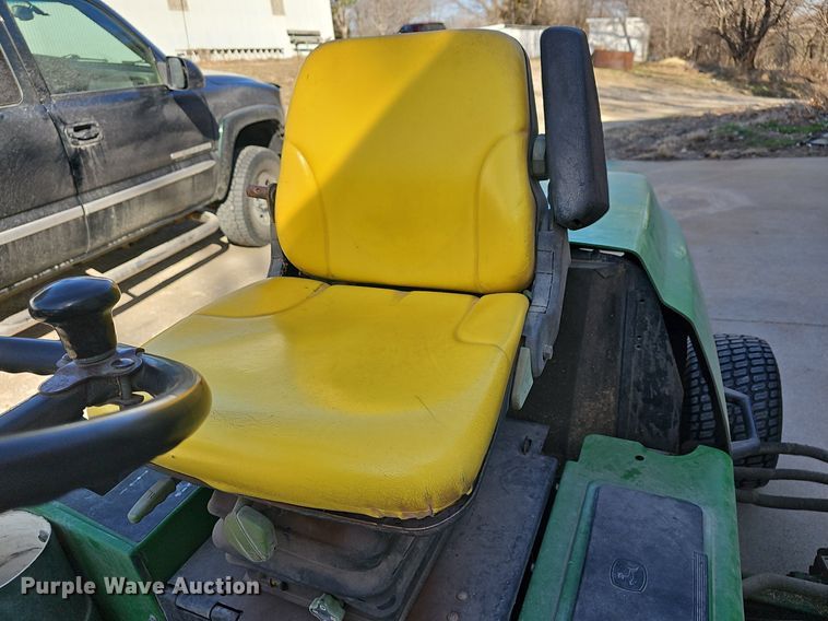 image for item NE9539 John Deere  3215B reel mower