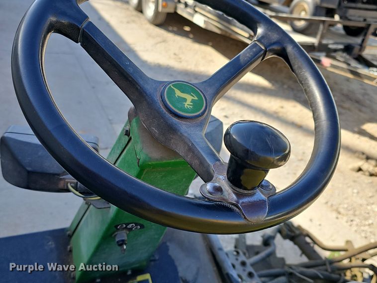 image for item NE9539 John Deere  3215B reel mower