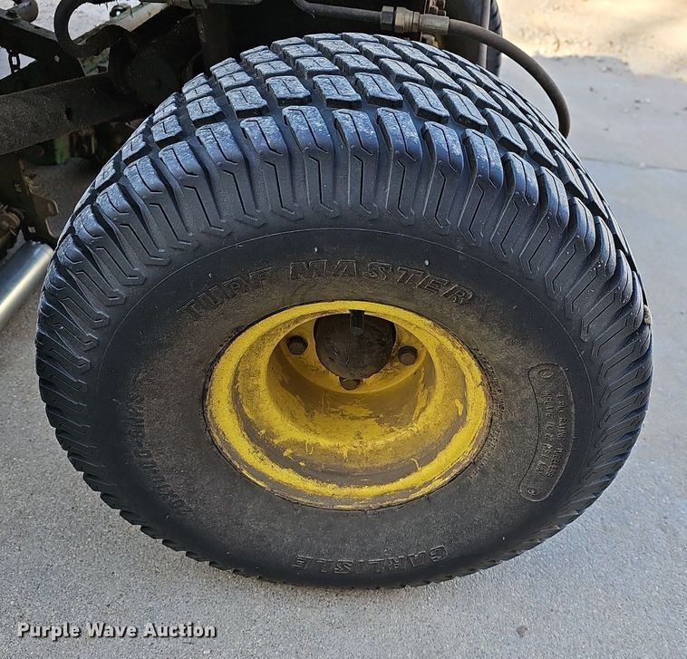 image for item NE9539 John Deere  3215B reel mower