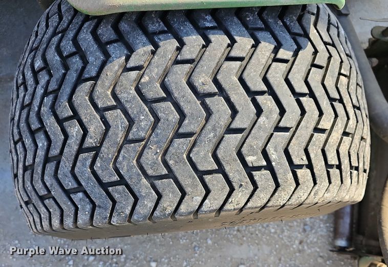 image for item NE9539 John Deere  3215B reel mower