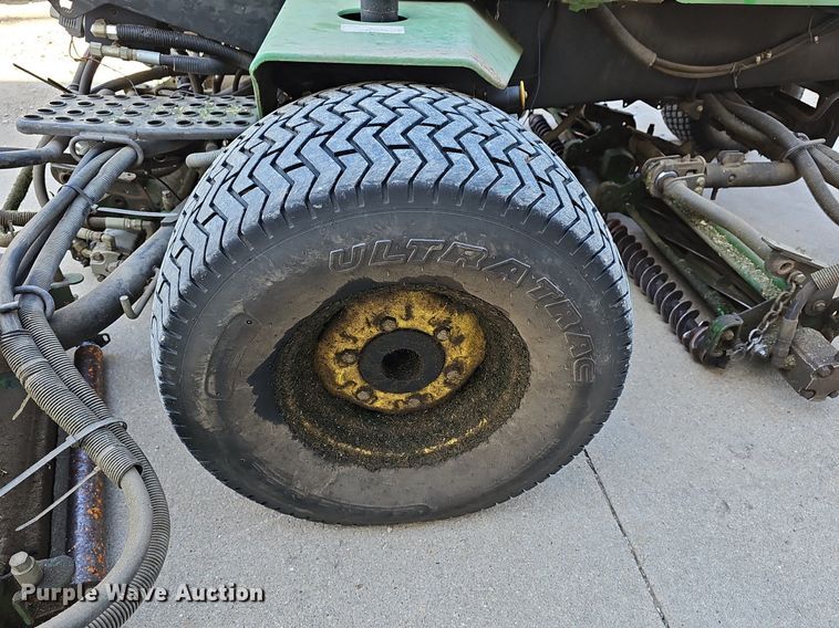 image for item NE9539 John Deere  3215B reel mower