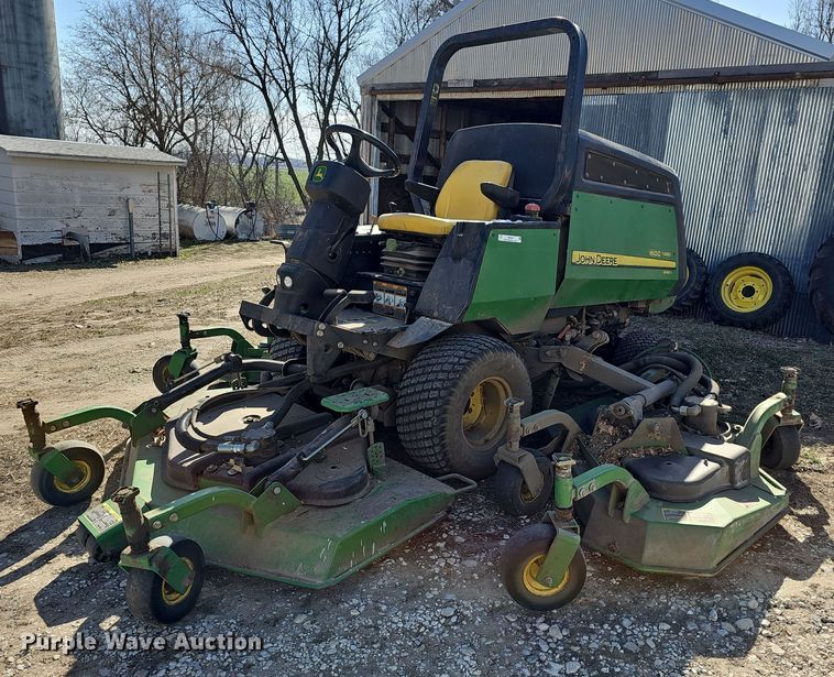 image for item NE9541 2007 John Deere 1600 series II lawn mower