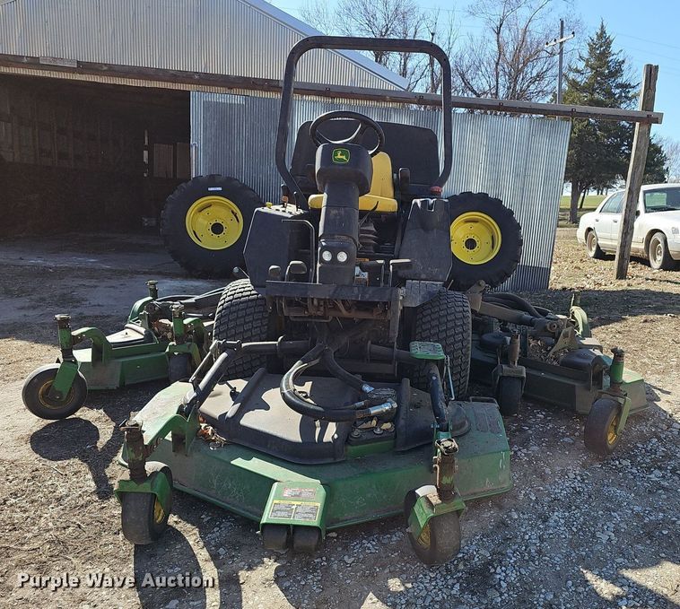 image for item NE9541 2007 John Deere 1600 series II lawn mower