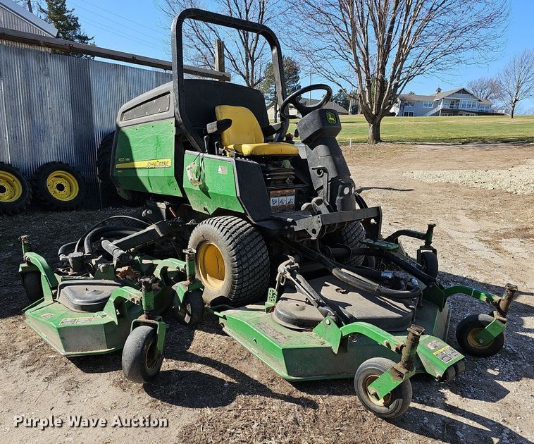 image for item NE9541 2007 John Deere 1600 series II lawn mower