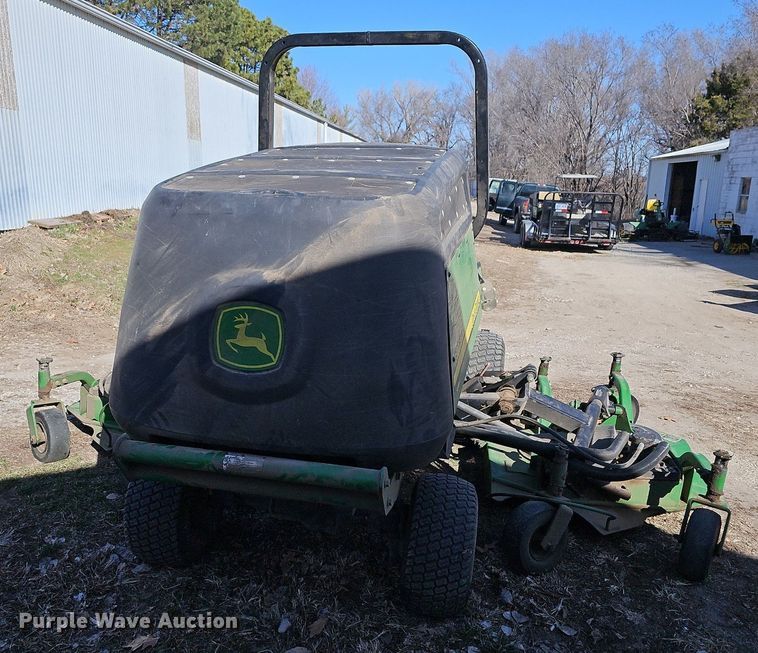 image for item NE9541 2007 John Deere 1600 series II lawn mower