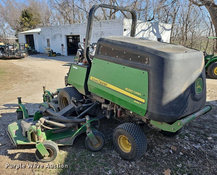 image for item NE9541 2007 John Deere 1600 series II lawn mower