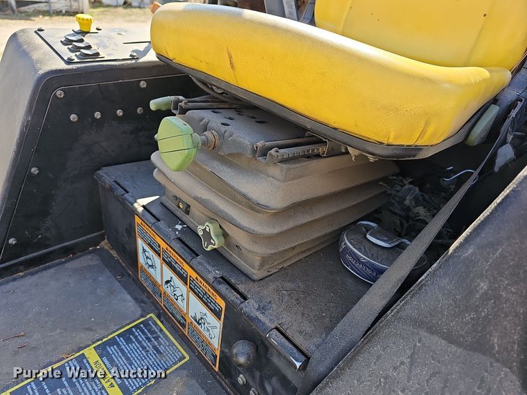 image for item NE9541 2007 John Deere 1600 series II lawn mower