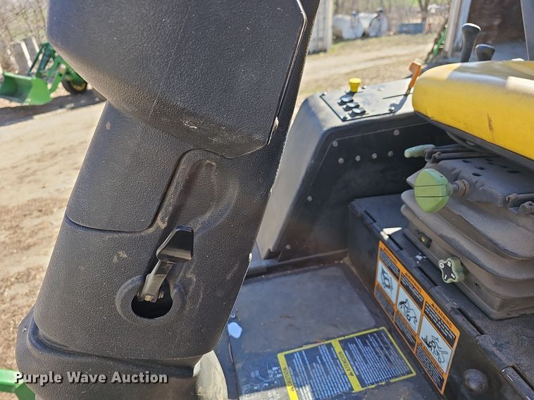 image for item NE9541 2007 John Deere 1600 series II lawn mower