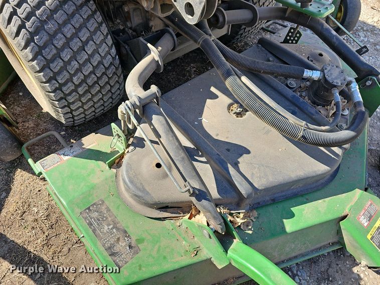 image for item NE9541 2007 John Deere 1600 series II lawn mower
