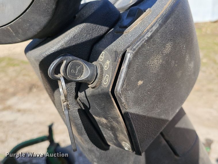 image for item NE9541 2007 John Deere 1600 series II lawn mower