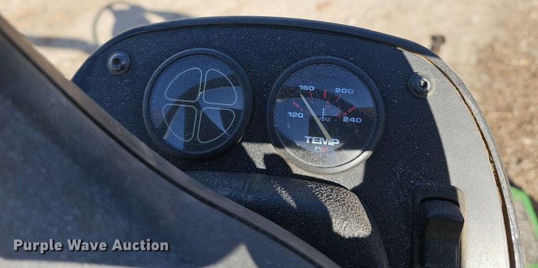 image for item NE9541 2007 John Deere 1600 series II lawn mower