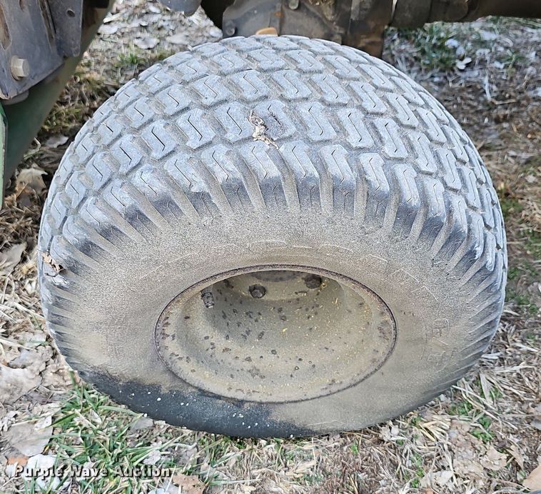 image for item NE9541 2007 John Deere 1600 series II lawn mower