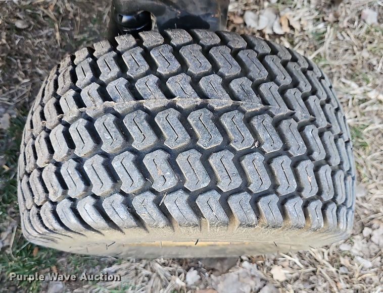 image for item NE9541 2007 John Deere 1600 series II lawn mower