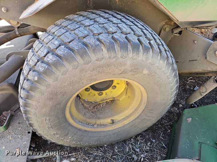 image for item NE9541 2007 John Deere 1600 series II lawn mower