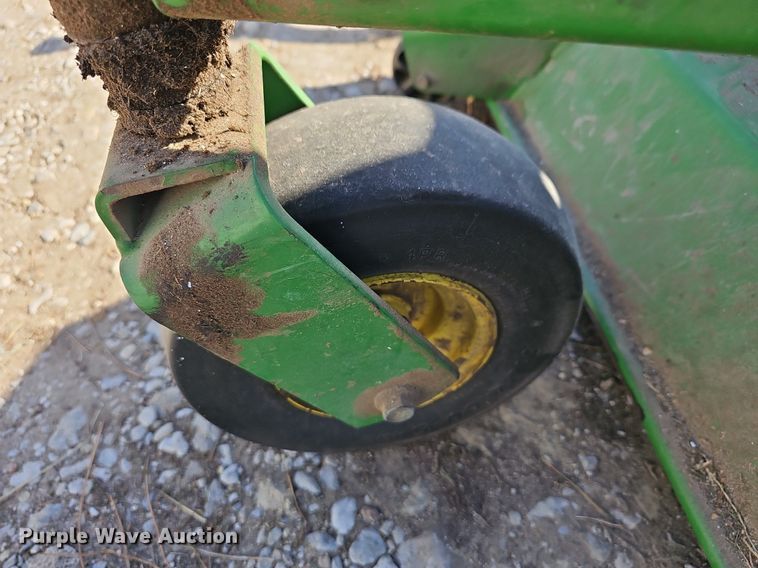 image for item NE9541 2007 John Deere 1600 series II lawn mower