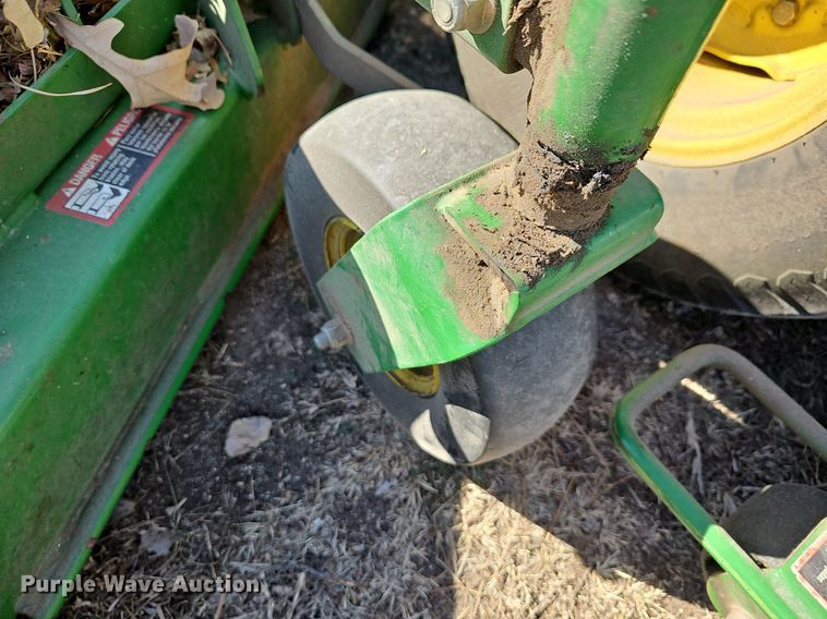 image for item NE9541 2007 John Deere 1600 series II lawn mower