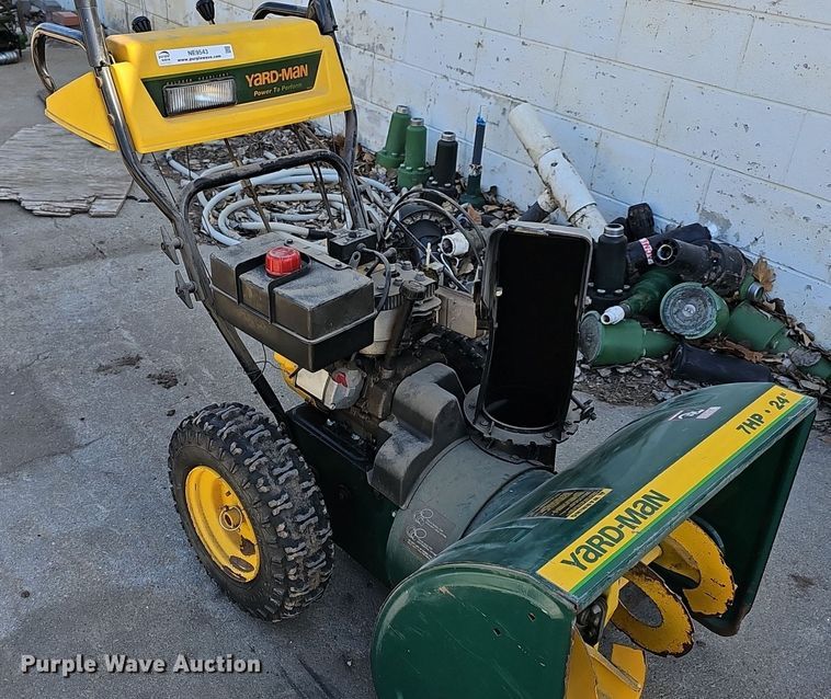 image for item NE9543 Yardman 404 snow blower