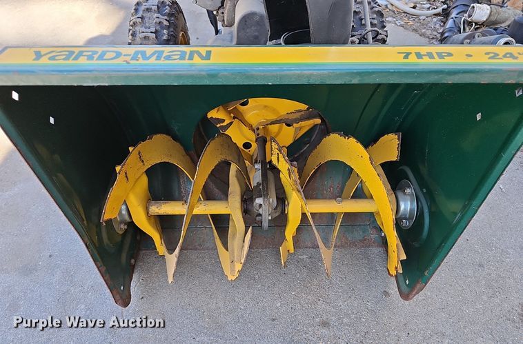 image for item NE9543 Yardman 404 snow blower