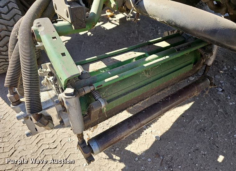 image for item NE9544 2010 John Deere 7500 Precision Cut reel mower