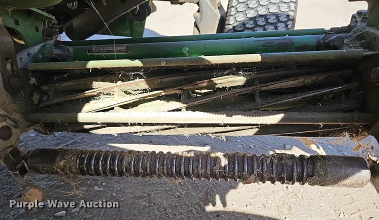image for item NE9544 2010 John Deere 7500 Precision Cut reel mower