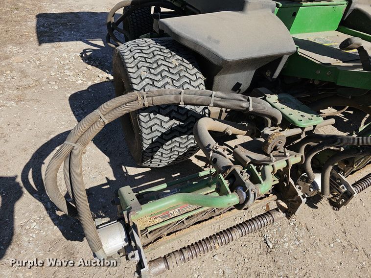 image for item NE9544 2010 John Deere 7500 Precision Cut reel mower