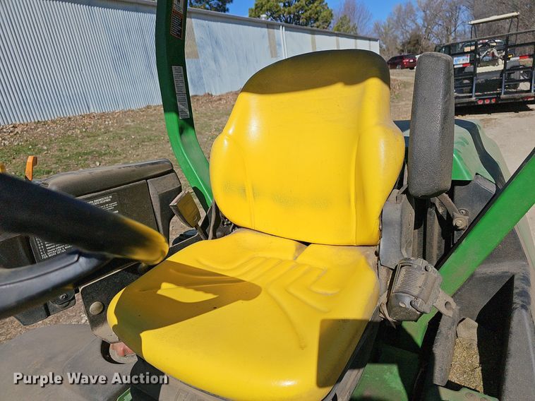 image for item NE9544 2010 John Deere 7500 Precision Cut reel mower