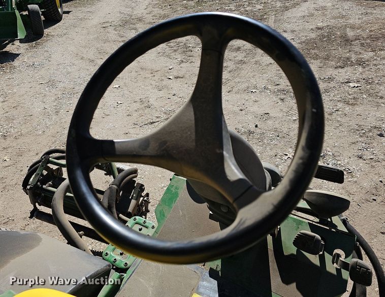 image for item NE9544 2010 John Deere 7500 Precision Cut reel mower