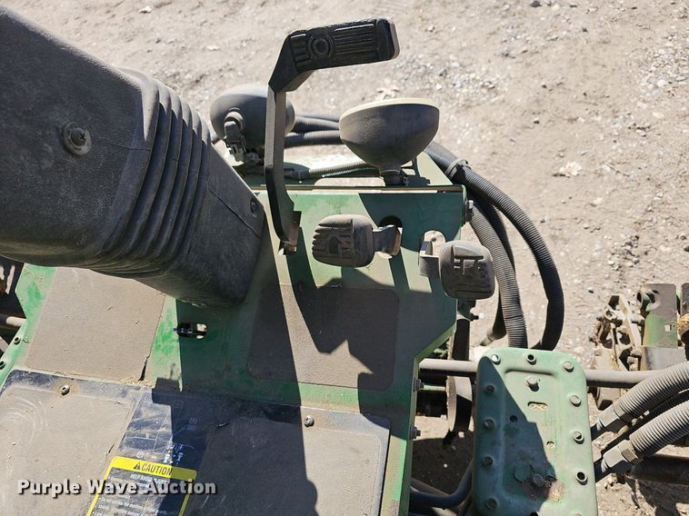 image for item NE9544 2010 John Deere 7500 Precision Cut reel mower