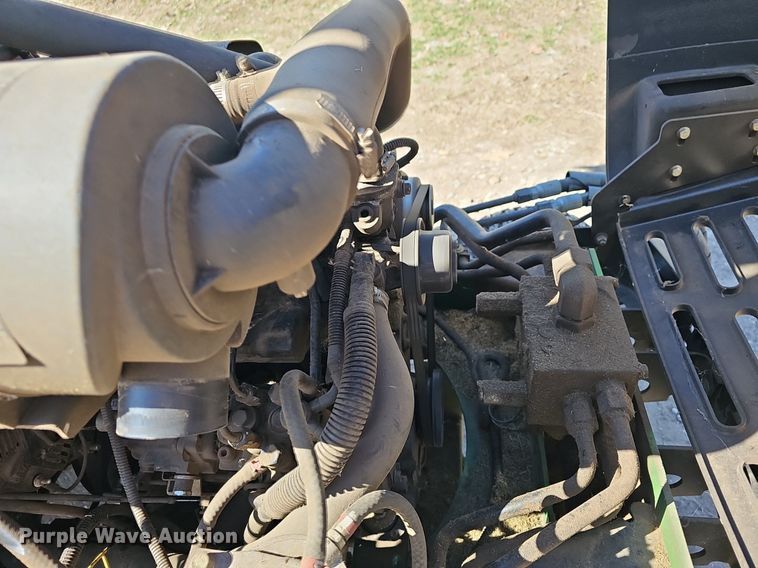 image for item NE9544 2010 John Deere 7500 Precision Cut reel mower