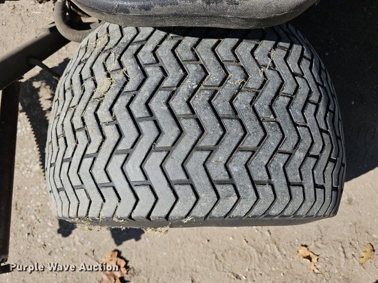 image for item NE9544 2010 John Deere 7500 Precision Cut reel mower