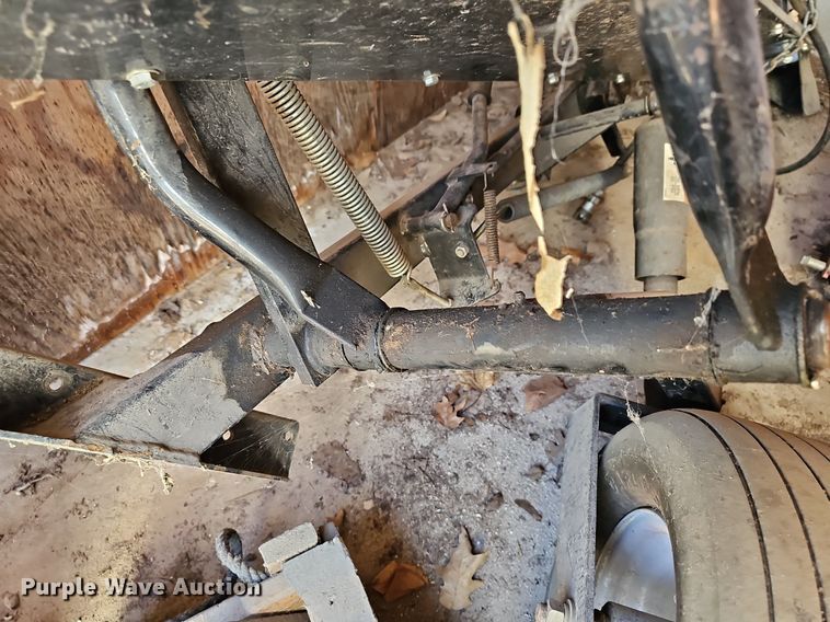 image for item NE9546 2005 Ryan Cushman Core Harvester attachment