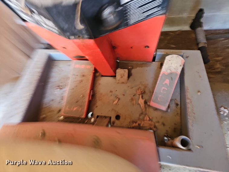 image for item NE9546 2005 Ryan Cushman Core Harvester attachment