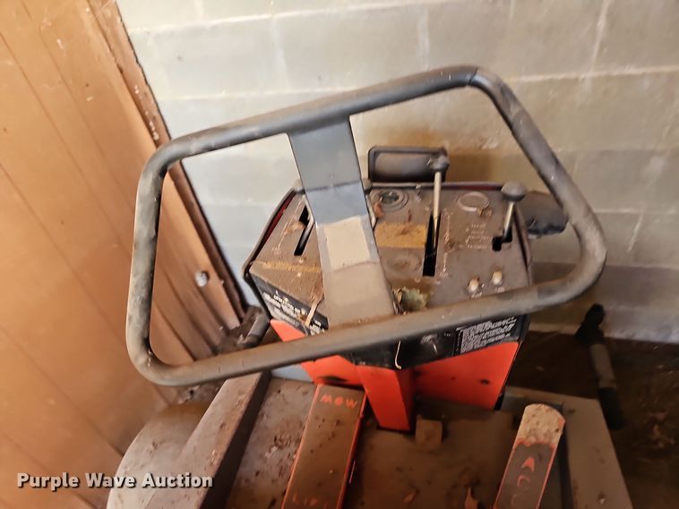 image for item NE9547 Jacobsen reel mower