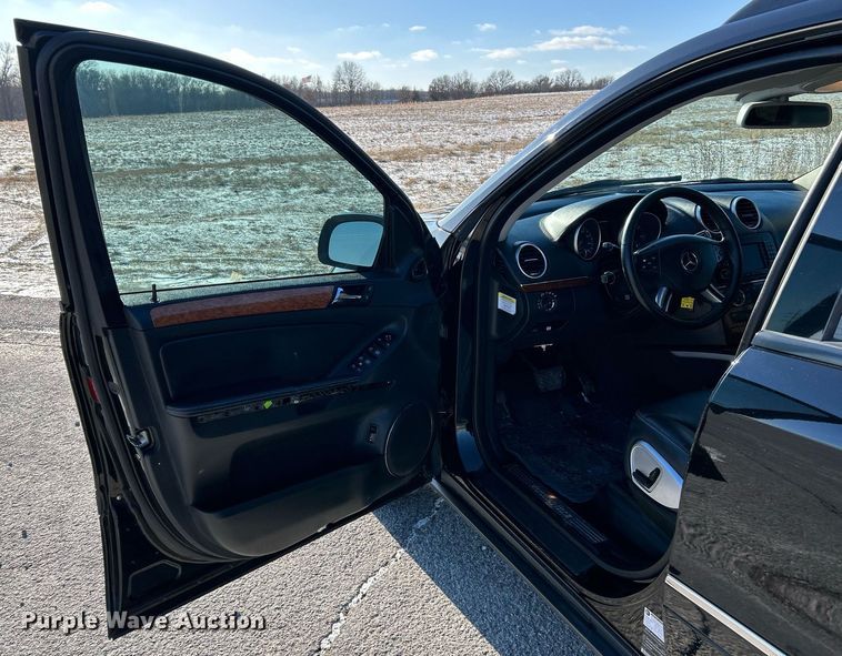 image for item NE9736 2007 Mercedes Benz GL450 SUV