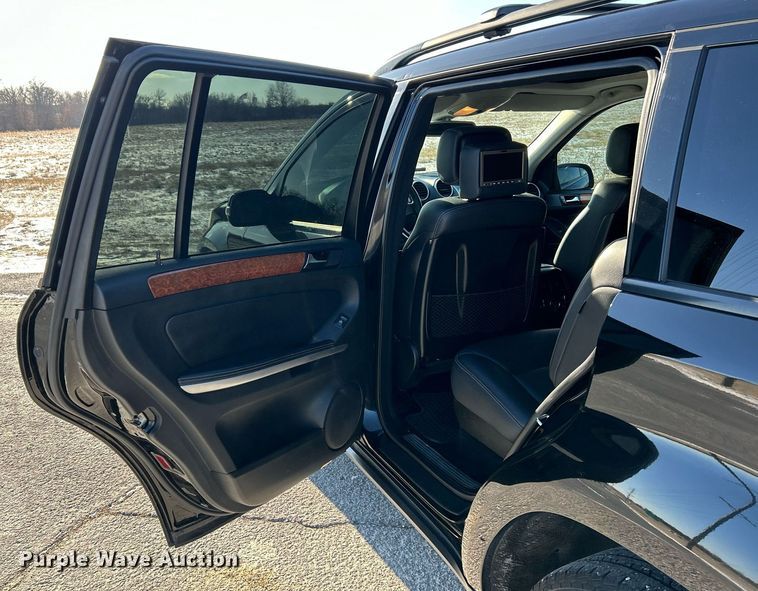 image for item NE9736 2007 Mercedes Benz GL450 SUV