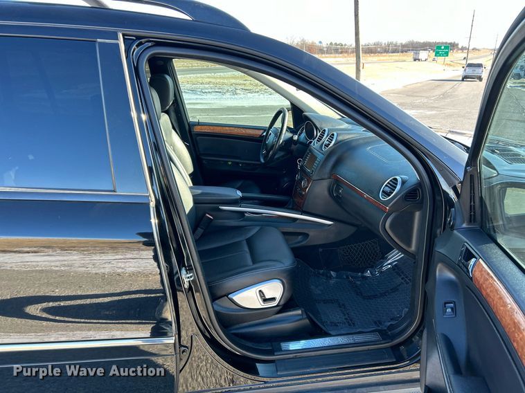 image for item NE9736 2007 Mercedes Benz GL450 SUV