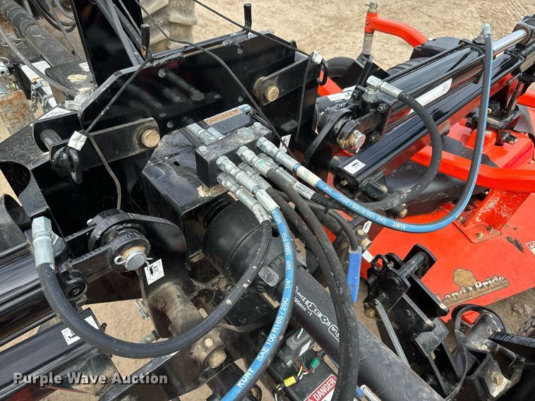 image for item NF9343 Land Pride AFM4211 batwing finish mower