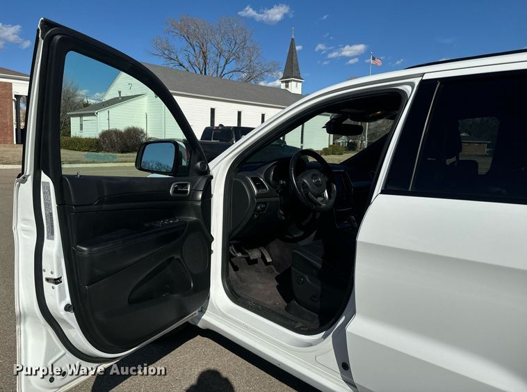 image for item NF9354 2018 Jeep  Grand Cherokee  SUV