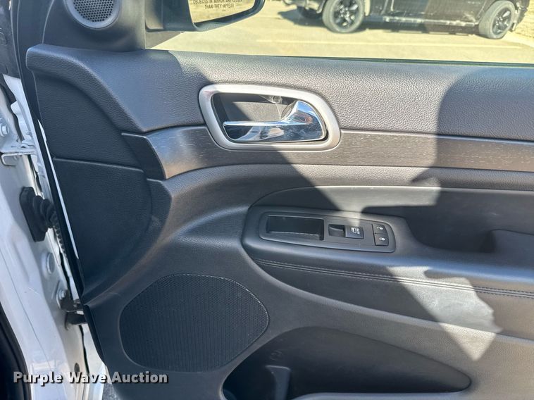 image for item NF9354 2018 Jeep  Grand Cherokee  SUV