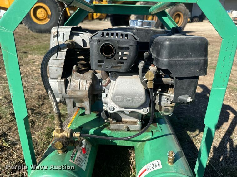 image for item NF9362 Speedaire 4GB42 air compressor