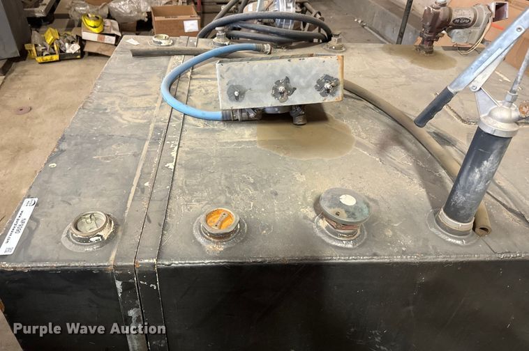 image for item NF9390 Fuel tank